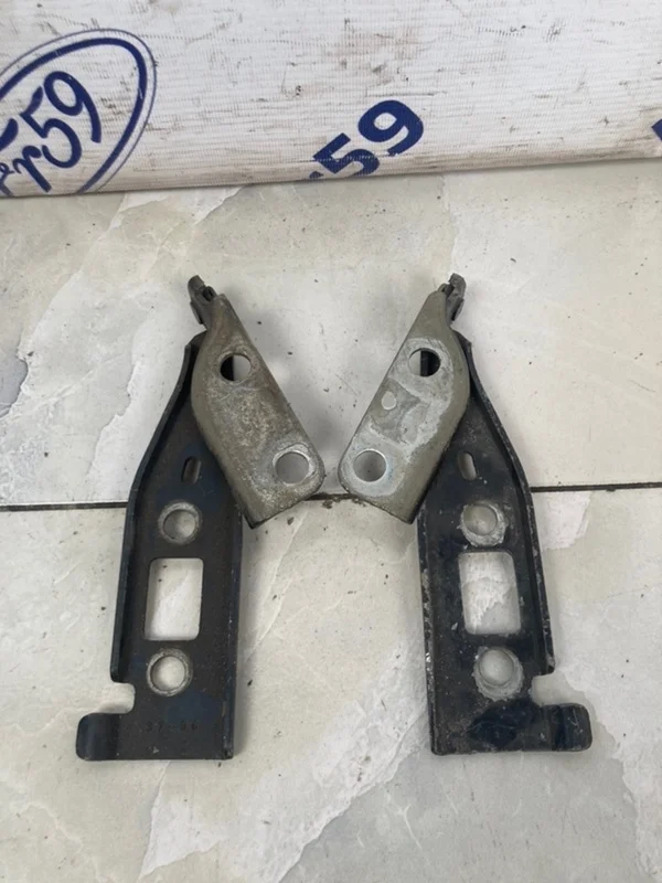 Петля капота Ford Fusion 2002-2012 1148938 CBK