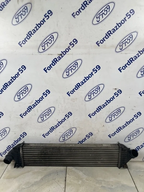 Интеркулер Ford Focus 2 2008-2011 1673687 CB4