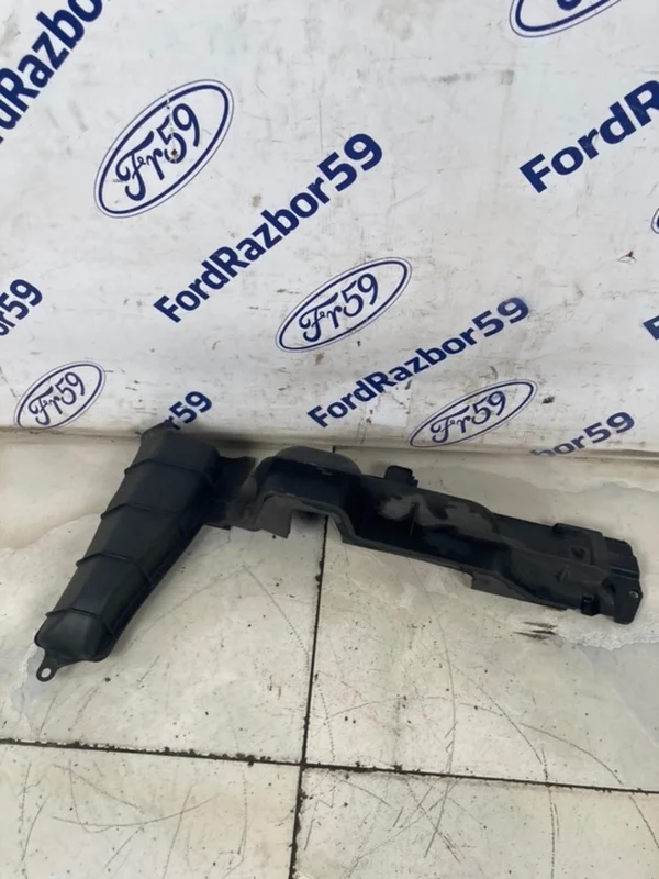 Дефлектор радиатора Hyundai Tucson 2004-2009 291352E000 JM, передний левый