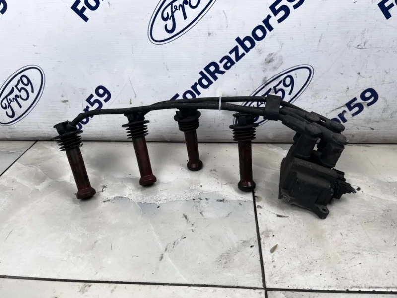 Катушка зажигания Ford Focus 2 2006 1317972 CB4 1.6 (HWDA)