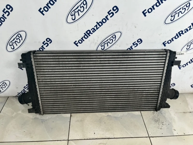 Интеркулер Opel Astra 2011 13267647 J