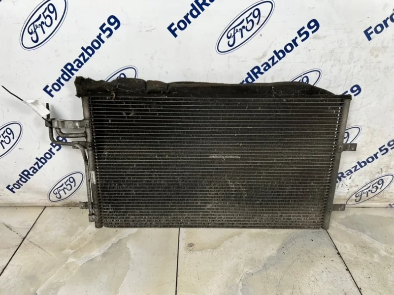 Радиатор кондиционера Ford Focus 2 2006 1516838 CB4