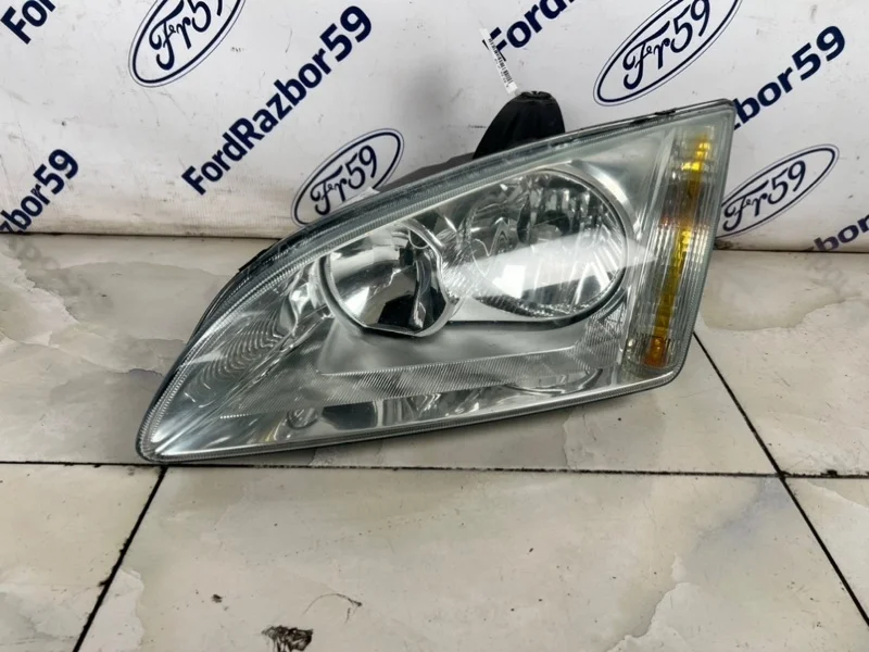 Фара Ford Focus 2 2007 1480990 CB4, передняя левая