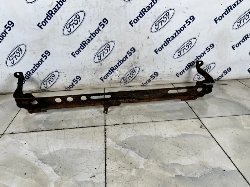 Планка под радиаторы Ford Focus 2 2007 1435962 CB4