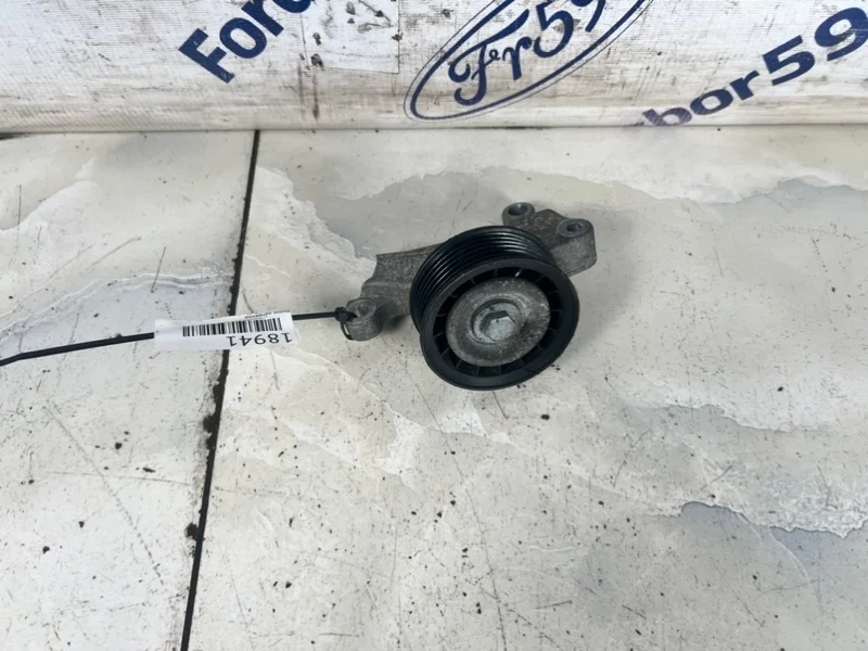 Ролик натяжной Ford Focus 2 2008 1465253 CB4 2.0 (AODA)