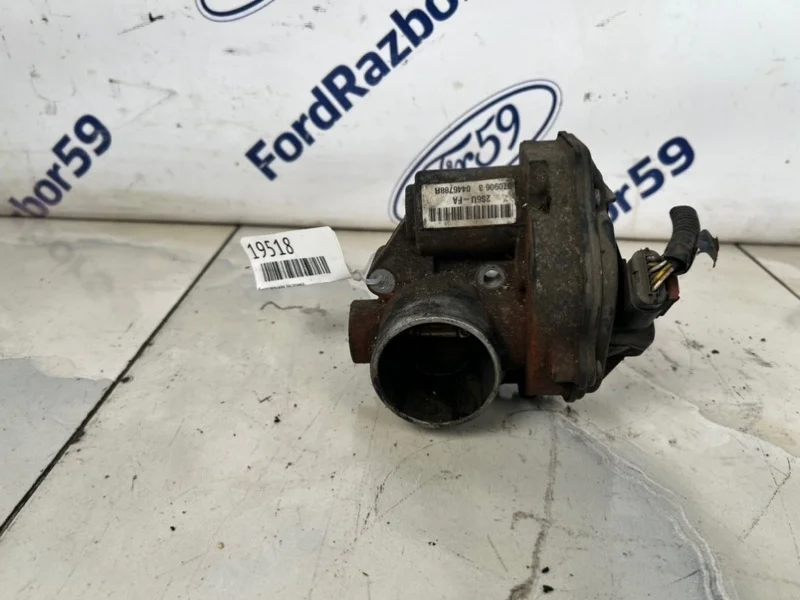Дроссельная заслонка Ford Focus 2 2006 1505642 CB4 1.6 (HXDA)