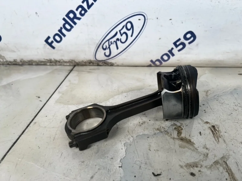 Поршень Ford Kuga 2015 1741695 CBS 1.6 (JQMB)