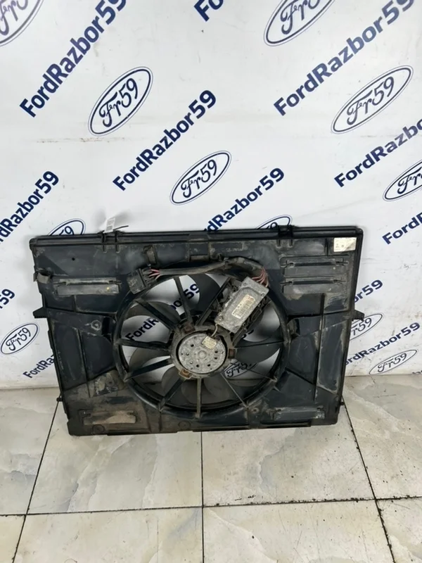 Диффузор с вентилятором Volkswagen Touareg 2007 7L0121203K GP (7L7) 3.6 (BHK)