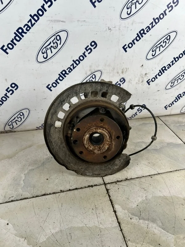 Кулак Volkswagen Touareg 2007 7L0505436B GP (7L7) 3.6 (BHK), задний правый