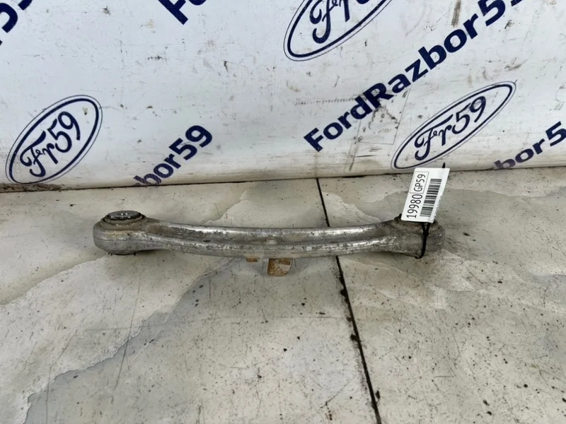 Рычаг задней подвески Volkswagen Touareg 2007 7L0505323A GP (7L7) 3.6 (BHK)