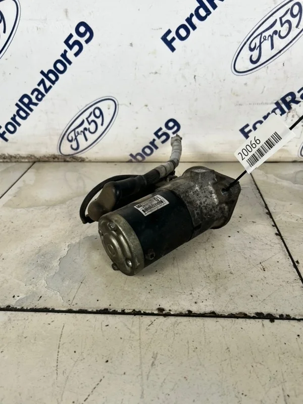 Стартер Mitsubishi Outlander 2005 1810A001 CU5W 2.4 (4G69)