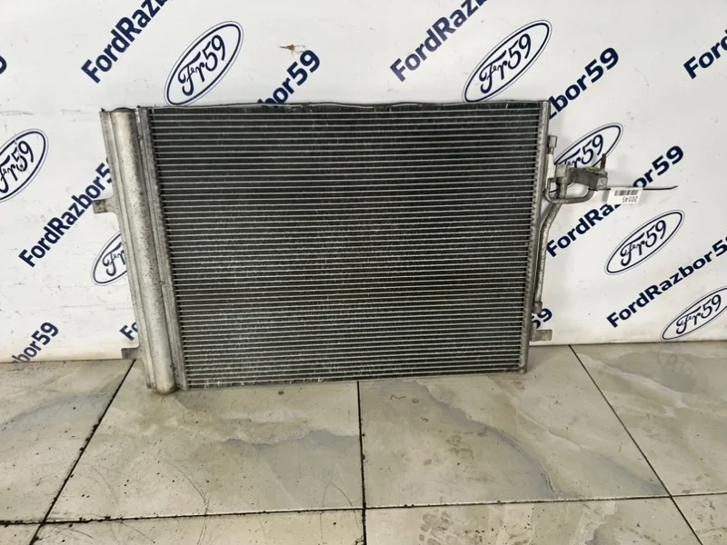 Радиатор кондиционера Ford Focus 3 2013 2010987 CB8