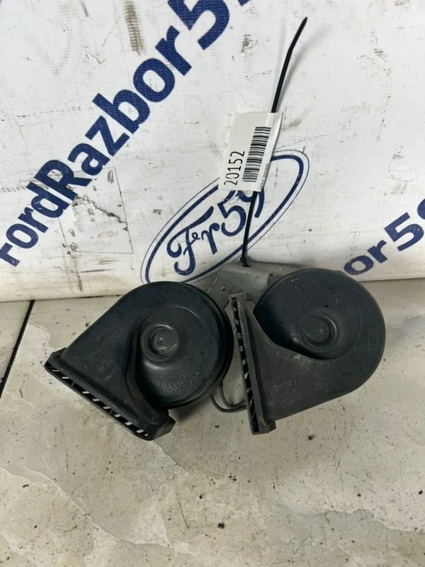 Сигнал звуковой Ford Focus 3 2013 1806687 CB8