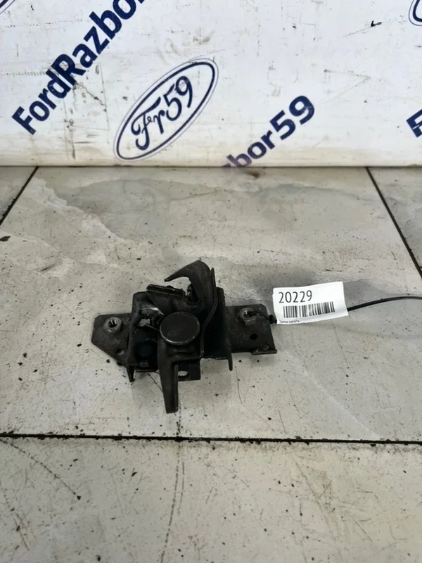 Замок капота Ford Fusion 2007 1300444 CBK