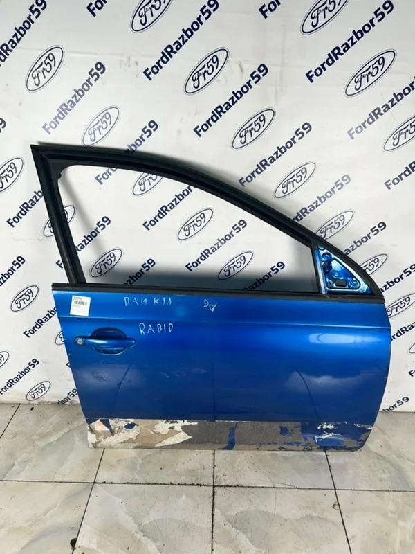 Дверь Skoda Rapid 2014 5JA831052B NH3, передняя правая