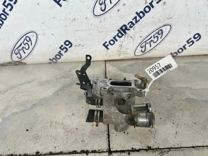 Фланец системы охлаждения Ford C-Max 2005 1360282 C214 1.8 (QQDA)