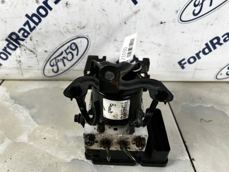 Блок ABS Suzuki Grand Vitara 2008-2012 5611078K40 2.4 (J24B)