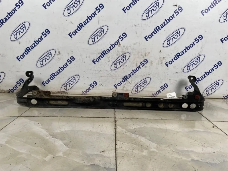 Планка под радиаторы Ford Kuga 2010 1519747 CBV 2.0 (TXDA)
