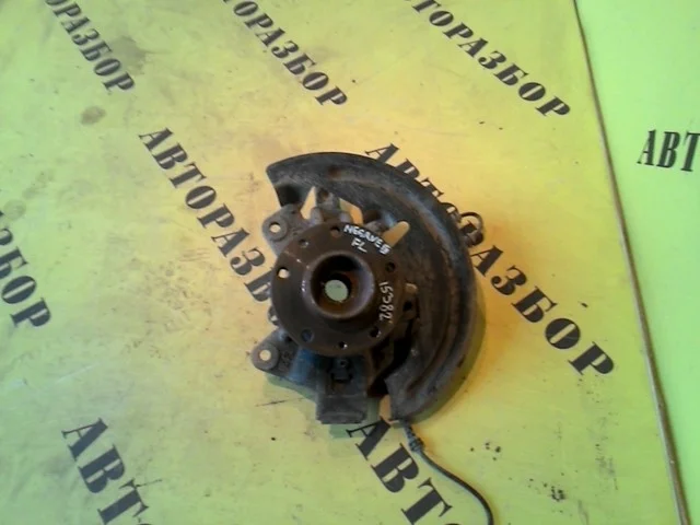 Кулак поворотный передний левый Renault Megane 3 2009-2016 400154705R