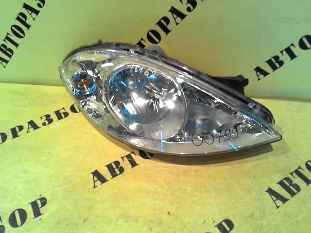 Фара правая MERCEDES-BENZ A-Class W169 2004-2012 A1698200261