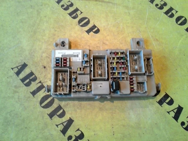 Блок предохранителей FORD FOCUS 2 2008-2011 7M5T14A073CC