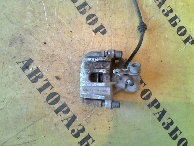 Суппорт передний левый MAZDA MAZDA 3 (BK) 2002-2009 BPYK3371XA