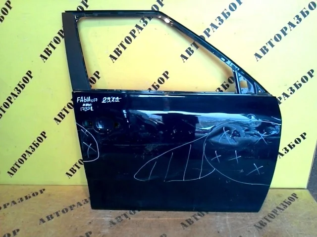 Дверь передняя правая Skoda Fabia 2007-2015 5J6831052