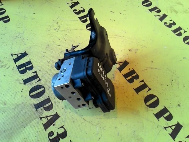 Блок ABS TOYOTA COROLLA 150 2006-2013 4451012390