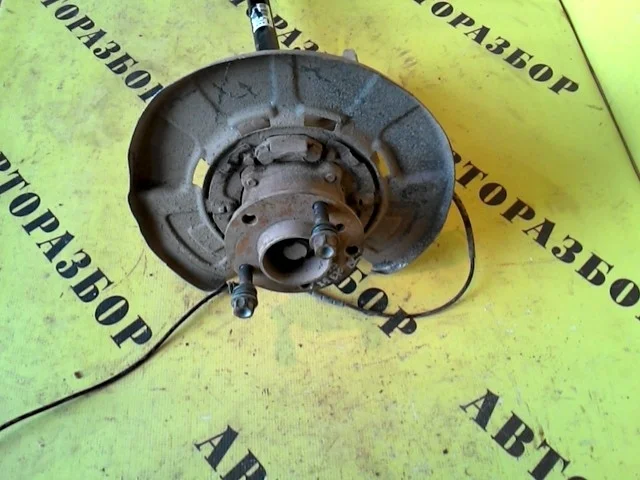 Кулак поворотный задний левый Bmw X5 E70 2007-2013 33326879101