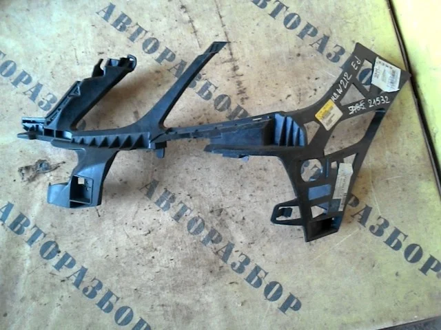 Кронштейн переднего бампера левый MERCEDES-BENZ E-Class W212 2009-2016 A2128852865