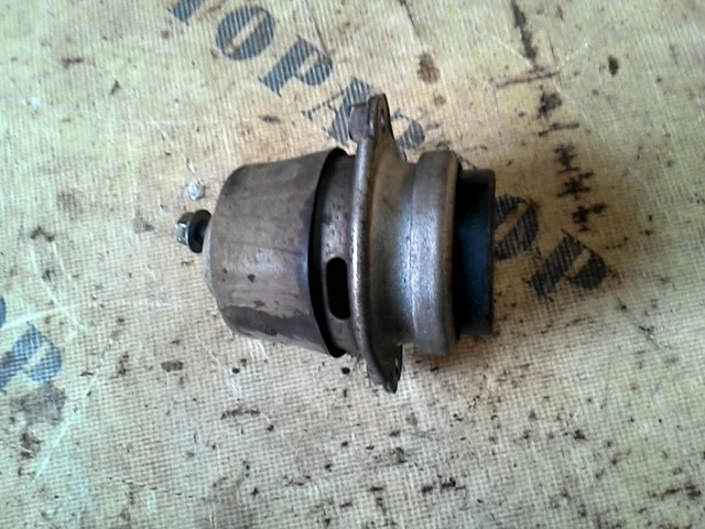 Опора двигателя правая PORSCHE CAYENNE 2003-2010 94837505001