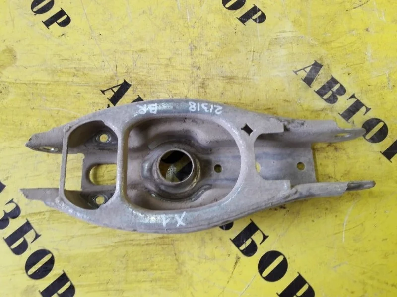 Рычаг задний нижний правый BMW X1 E84 2009-2014 33326772899