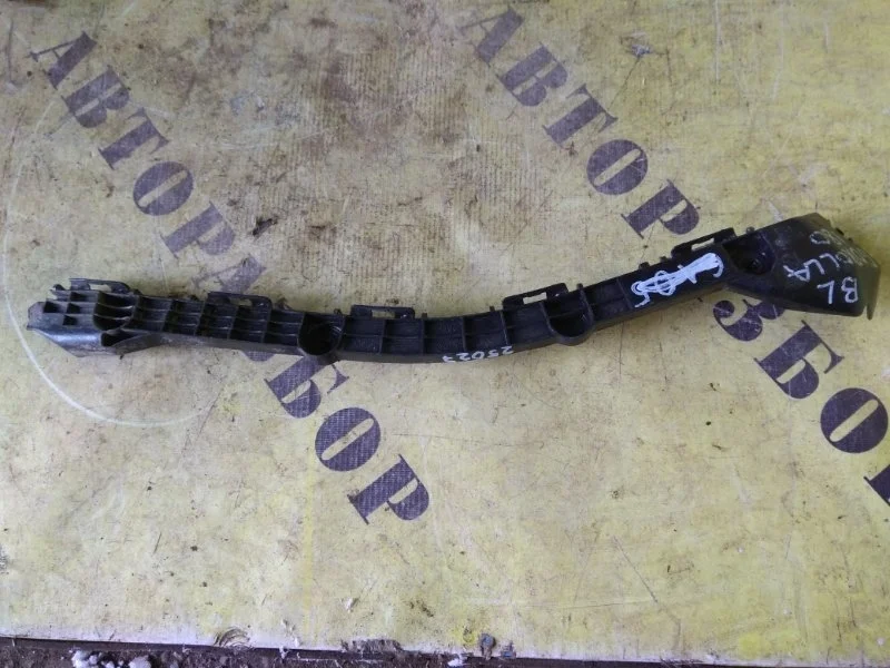 Кронштейн заднего бампера левый Toyota Corolla 180 2013-2018 5257602120