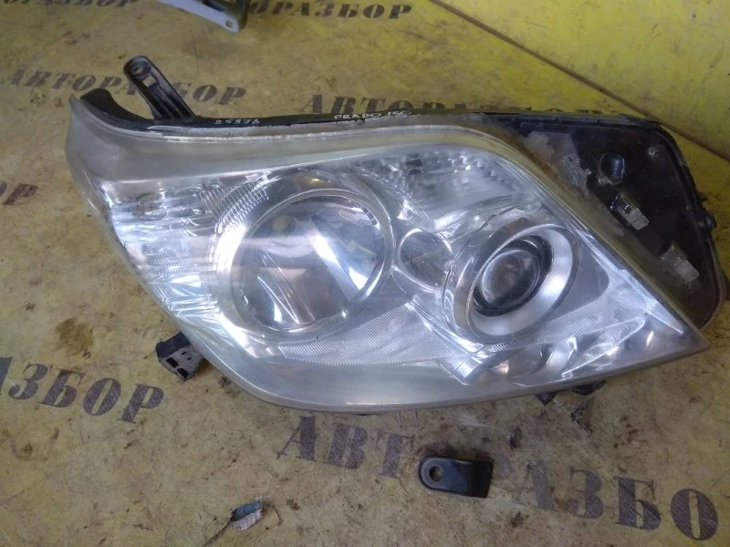 Фара правая Toyota Land Cruiser Prado 150 2009-2022 8113060E40