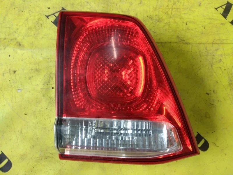 Фонарь задний левый внутренний TOYOTA LAND CRUISER 200 2008-2021 8159160210