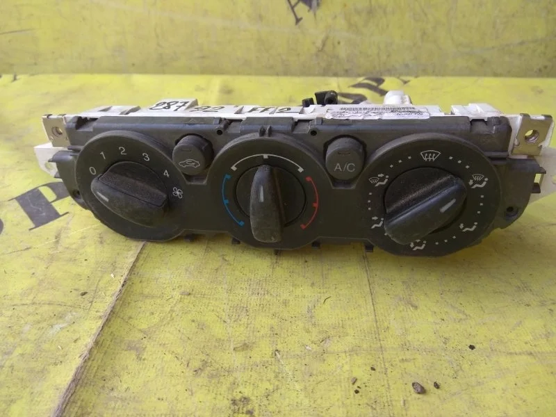 Блок управления климатической установкой FORD FOCUS 2 2008-2011 3M5T19980AD