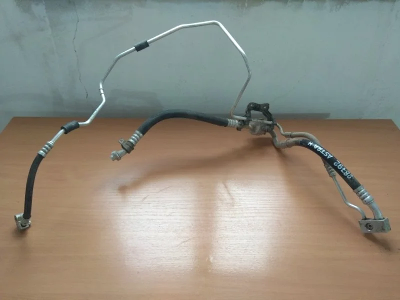 Трубка кондиционера Opel Astra H 2004-2015 2013 13251733 СЕДАН Z16XER 1