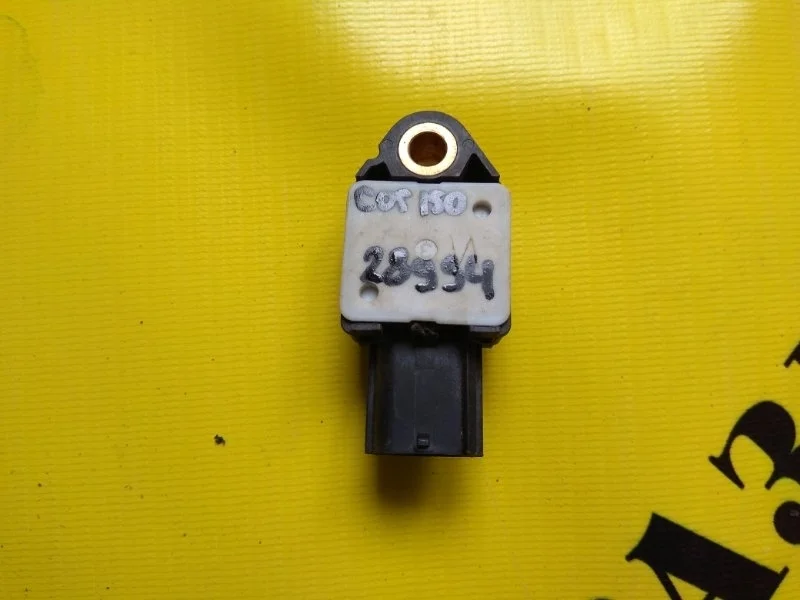Датчик AIR BAG (удара) Toyota Corolla 150 2006-2013 8983102100