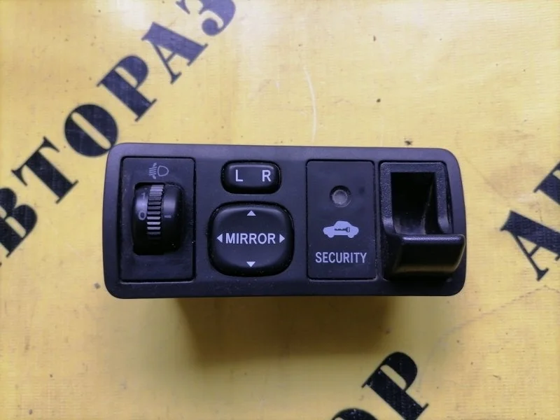 Блок кнопок Toyota Corolla 120 2001-2006 2006 8487252030 ХЭТЧБЕК 1.6 3ZZ-FE 110 Л/С