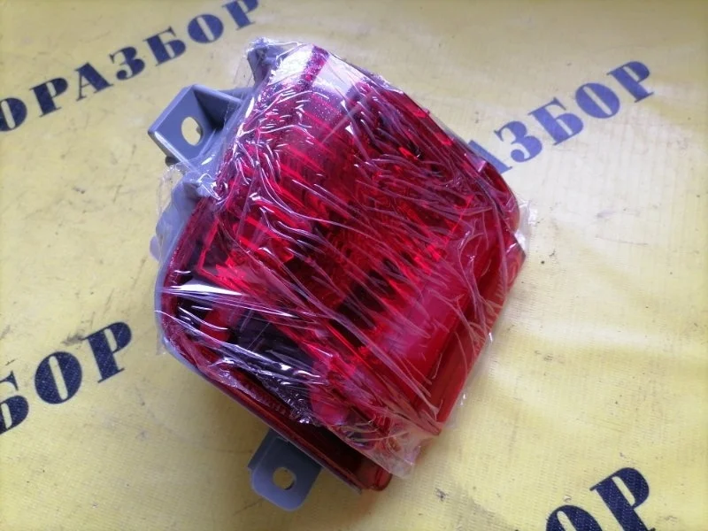 Фонарь противотуманный левый TOYOTA LAND CRUISER 200 2008-2021 8145760070