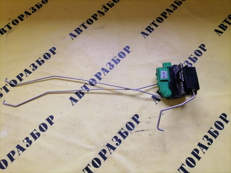 Замок двери задней правой Hyundai Solaris 2010-2017 814201R020