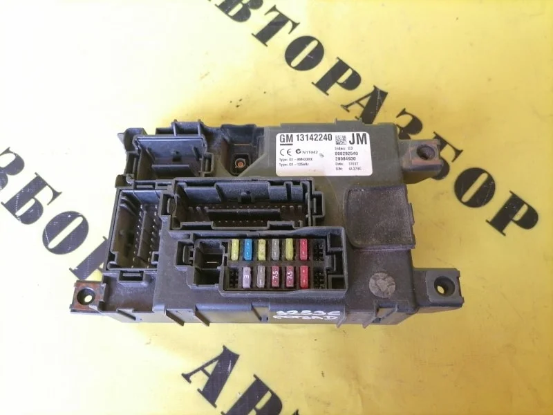Блок предохранителей Opel Corsa D 2006-2015 2007 13142240 1.0 Z10XEP