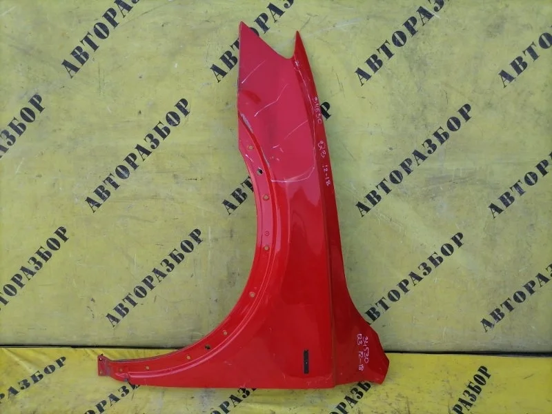 Крыло переднее левое Audi Q3 2012-2018 8U0821105