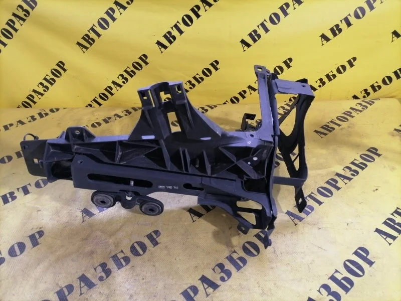 Кронштейн фары правый Bmw 7-Серия F01/F02 2008-2015 2009 51647184160 4.4 N63 B44A 408 Л/С