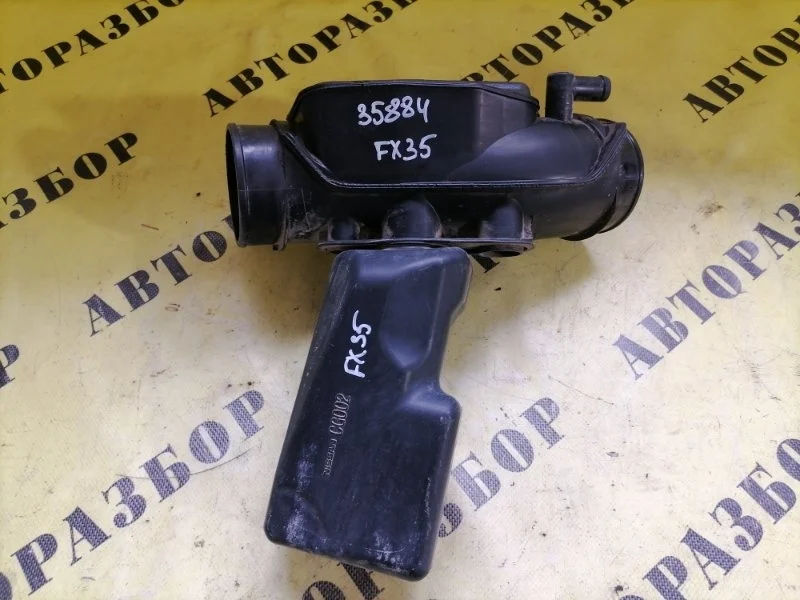 Патрубок воздушного фильтра INFINITI INFINITI FX35/45 (S50) 2003-2007 2006 16576CG000 3.5 VQ35DE 280 Л/С