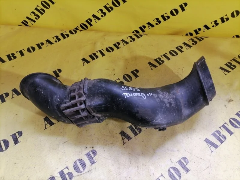 Патрубок воздушного фильтра VOLKSWAGEN TOUAREG 2010-2018 7P6129609B