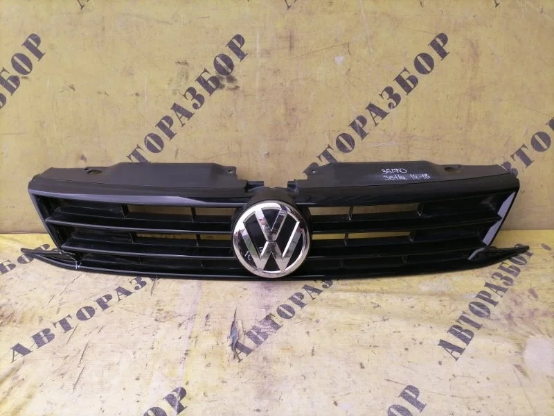 Решетка радиатора VOLKSWAGEN JETTA 2010-2018 5C6853655F
