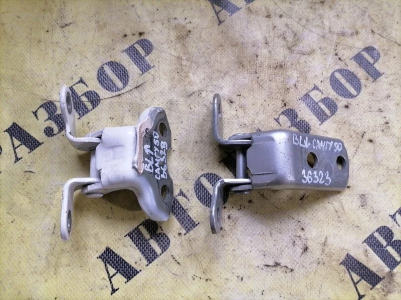 Петля двери TOYOTA CAMRY 50 2011-2017 6876006010