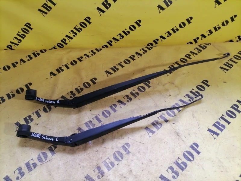 Поводок стеклоочистителя (дворников) HYUNDAI SOLARIS 2010-2017 2015 983104Y000 СЕДАН 1.4 G4FA 107Л/С