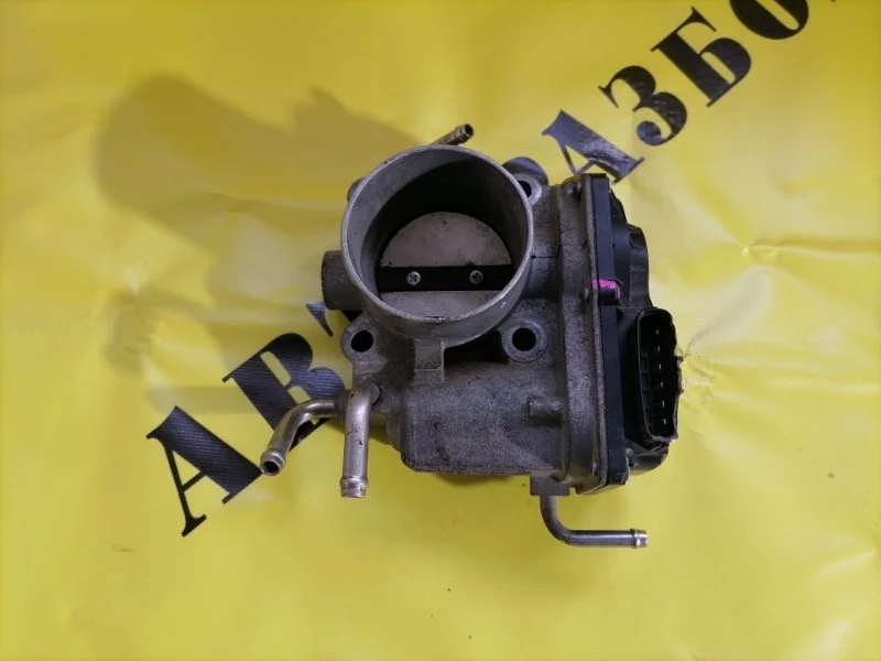 Заслонка дроссельная Toyota Rav4 30 2006-2013 2203028070